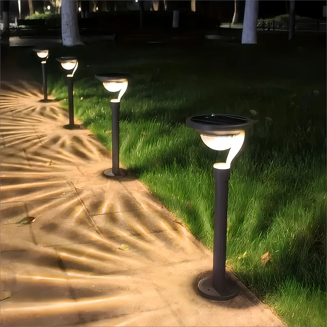 Solar Energy Saving LED Lawn Lamp for Garden & Courtyard